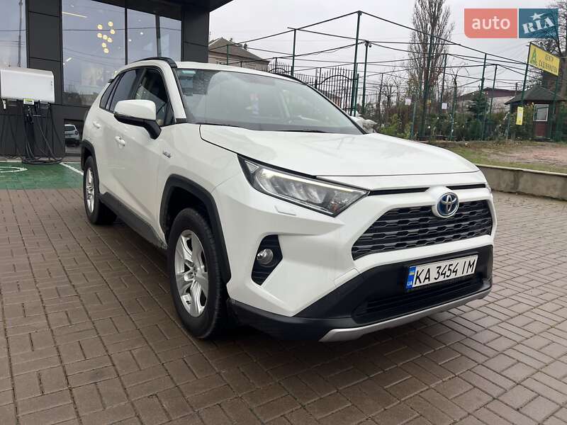Позашляховик / Кросовер Toyota RAV4 2019 в Києві