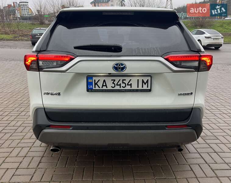Позашляховик / Кросовер Toyota RAV4 2019 в Києві