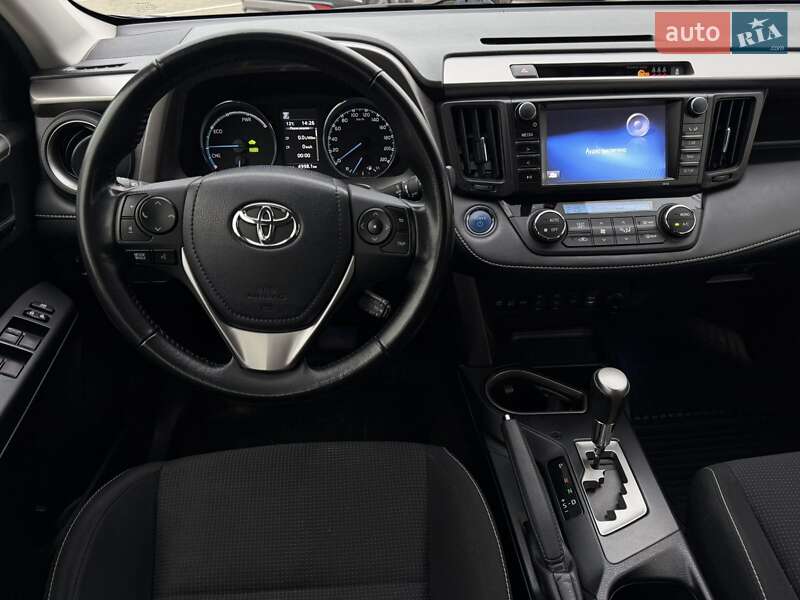 Внедорожник / Кроссовер Toyota RAV4 2017 в Одессе