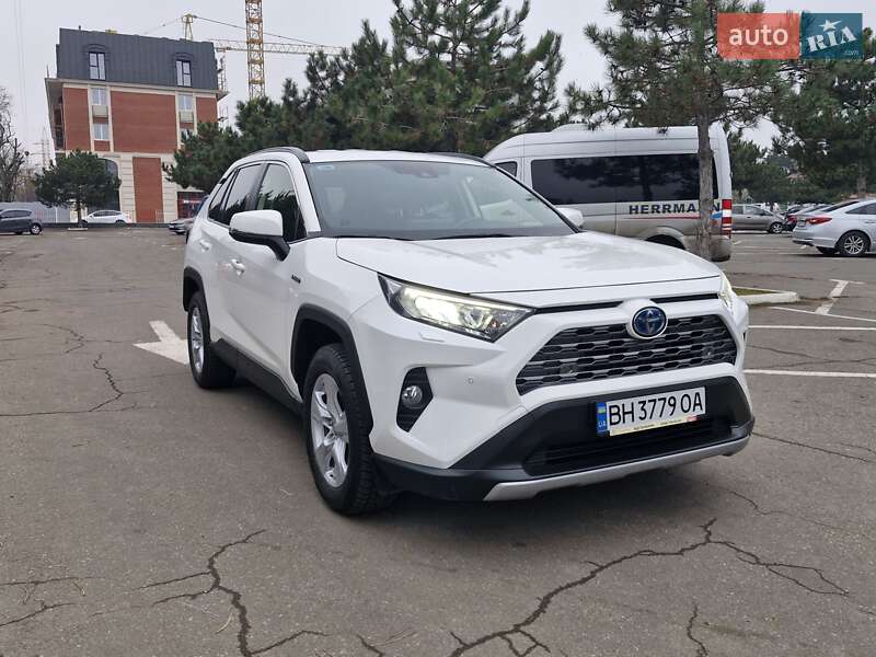 Внедорожник / Кроссовер Toyota RAV4 2020 в Одессе