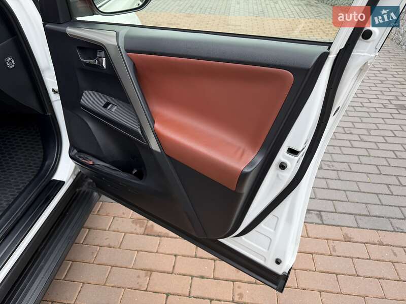 Внедорожник / Кроссовер Toyota RAV4 2014 в Белой Церкви