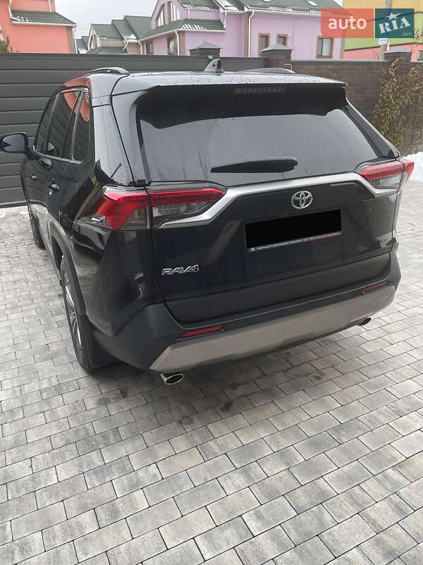 Внедорожник / Кроссовер Toyota RAV4 2023 в Виннице