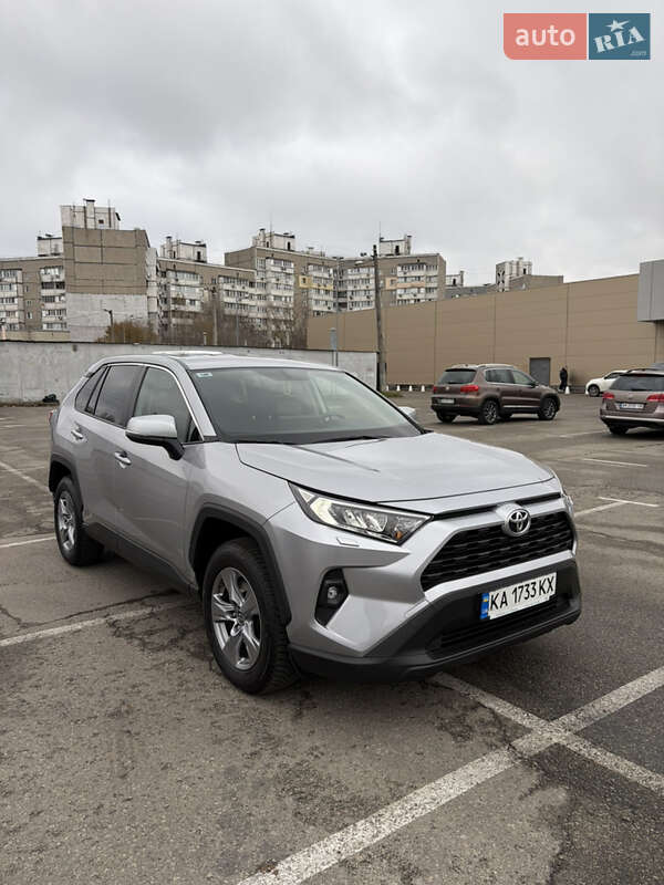 Внедорожник / Кроссовер Toyota RAV4 2023 в Киеве
