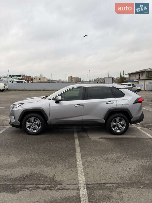 Внедорожник / Кроссовер Toyota RAV4 2023 в Киеве
