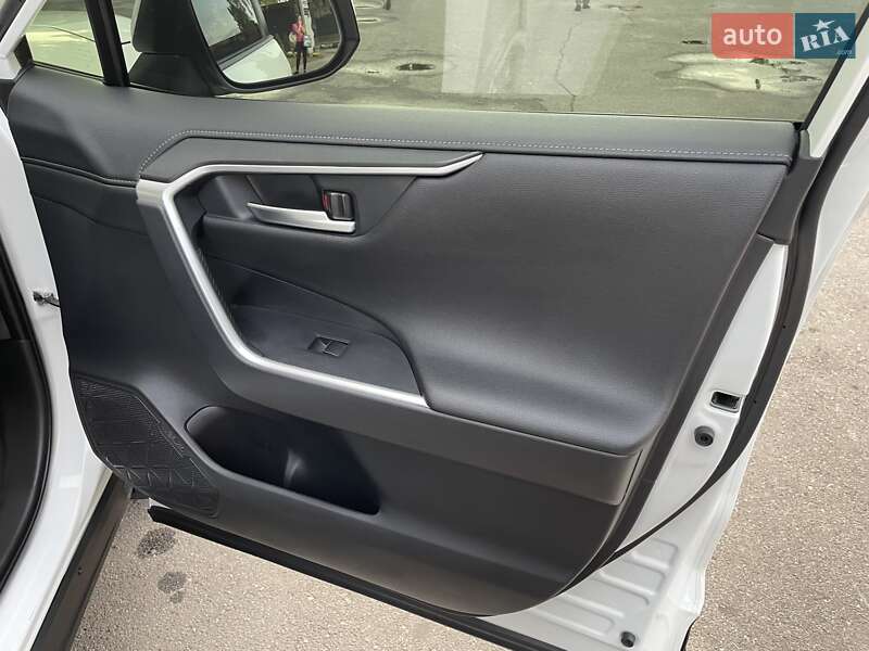 Внедорожник / Кроссовер Toyota RAV4 2022 в Виннице