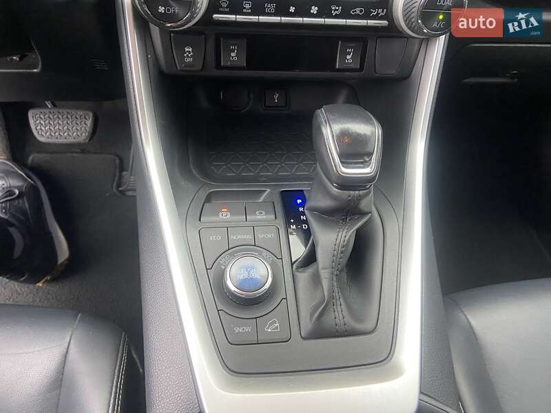 Внедорожник / Кроссовер Toyota RAV4 2019 в Хмельницком фото 38 Внедорожник / Кроссовер Toyota RAV4 2019 в Хмельницком