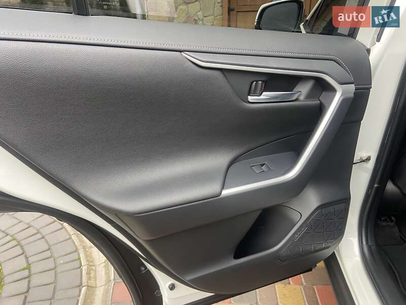 Внедорожник / Кроссовер Toyota RAV4 2019 в Хмельницком фото 44 Внедорожник / Кроссовер Toyota RAV4 2019 в Хмельницком