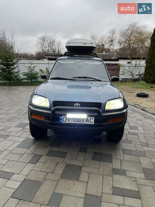 Позашляховик / Кросовер Toyota RAV4 1995 в Калуші
