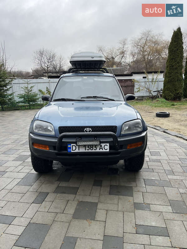 Позашляховик / Кросовер Toyota RAV4 1995 в Калуші