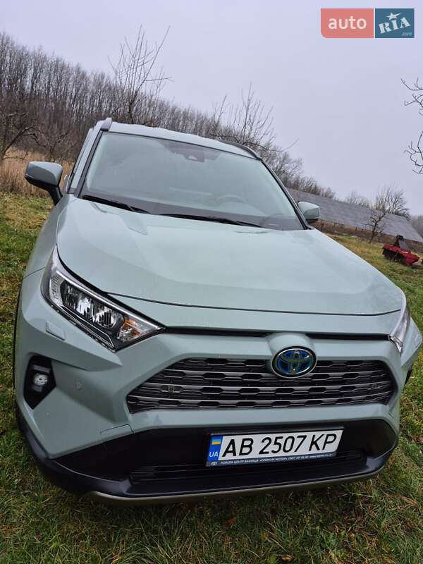 Внедорожник / Кроссовер Toyota RAV4 2023 в Ильинцах