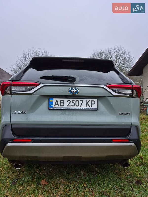 Внедорожник / Кроссовер Toyota RAV4 2023 в Ильинцах