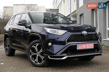 Позашляховик / Кросовер Toyota RAV4 2020 в Львові