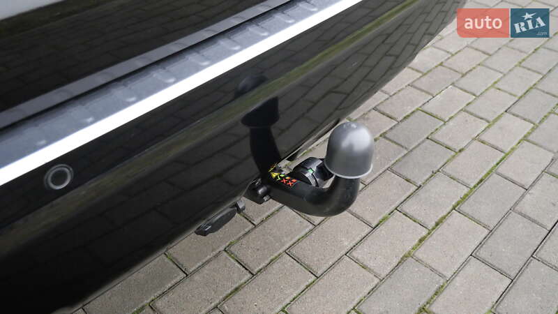 Позашляховик / Кросовер Toyota RAV4 2020 в Львові