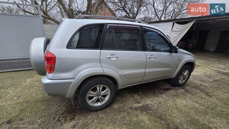Позашляховик / Кросовер Toyota RAV4 2003 в Дніпрі