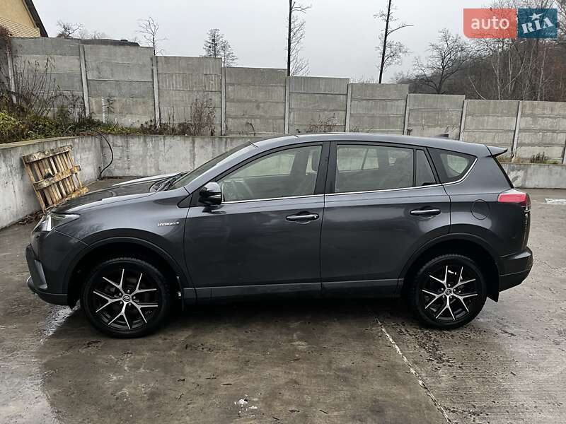Позашляховик / Кросовер Toyota RAV4 2017 в Києві фото 2 Позашляховик / Кросовер Toyota RAV4 2017 в Києві