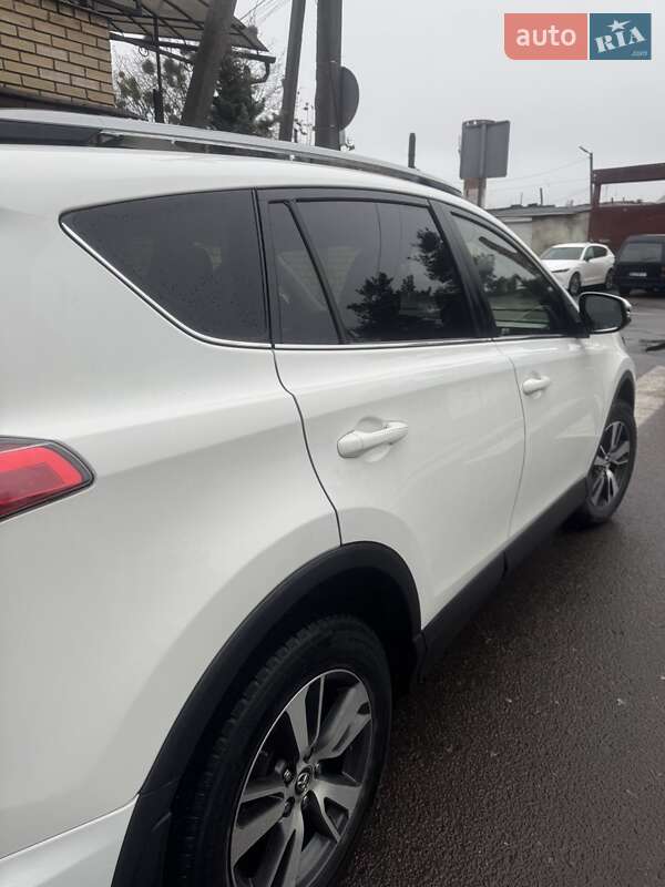 Позашляховик / Кросовер Toyota RAV4 2018 в Львові фото 21 Позашляховик / Кросовер Toyota RAV4 2018 в Львові