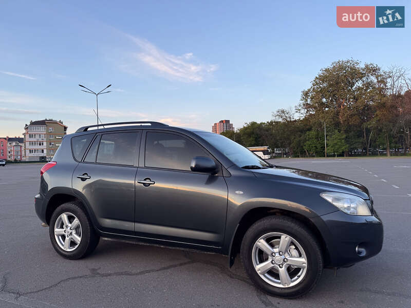 Внедорожник / Кроссовер Toyota RAV4 2006 в Березенщине