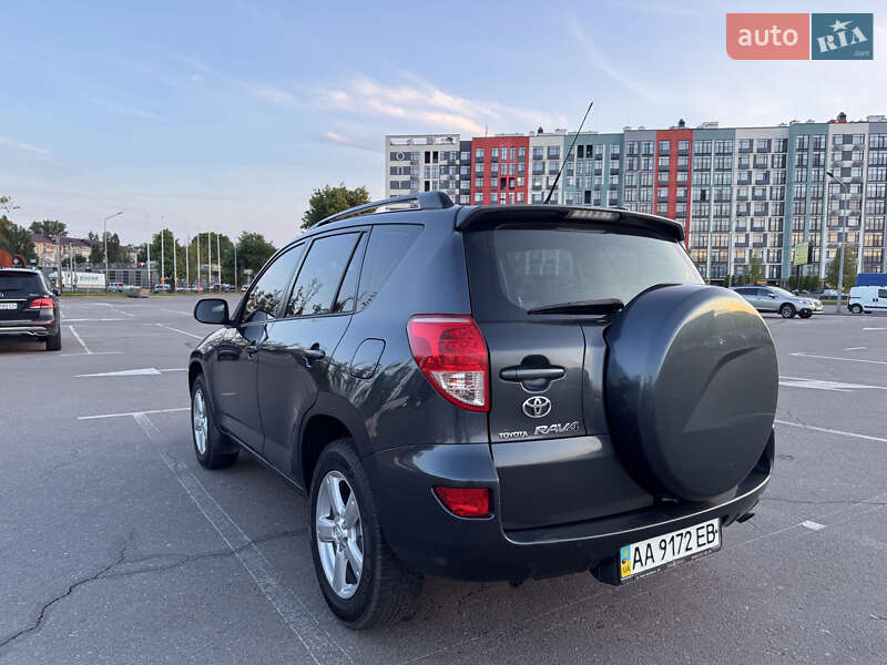 Внедорожник / Кроссовер Toyota RAV4 2006 в Березенщине