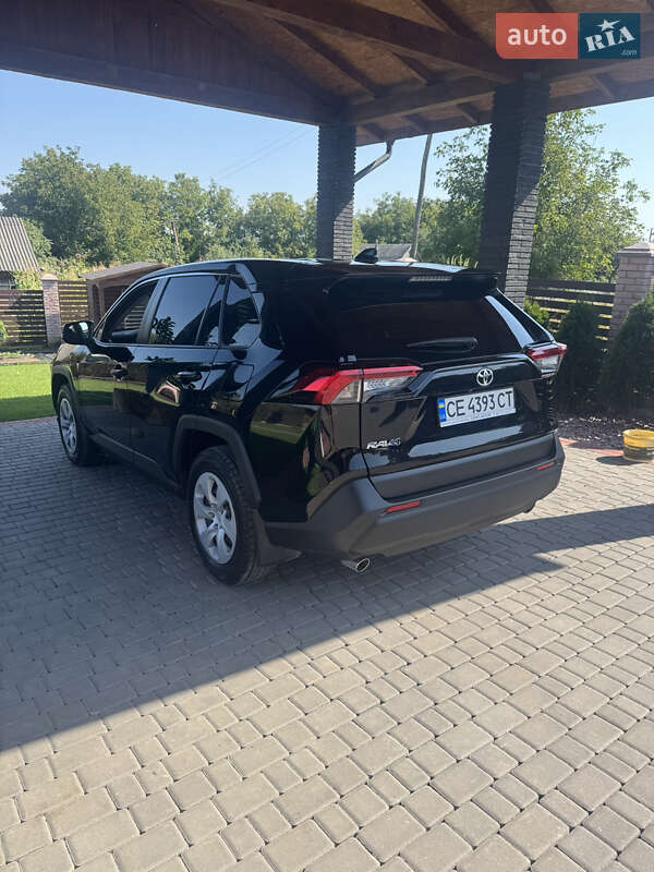 Внедорожник / Кроссовер Toyota RAV4 2020 в Черновцах