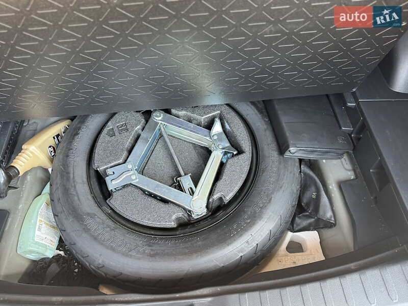 Внедорожник / Кроссовер Toyota RAV4 2020 в Черновцах