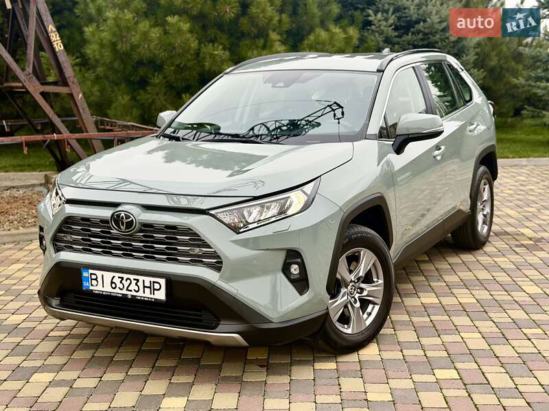 Внедорожник / Кроссовер Toyota RAV4 2022 в Днепре