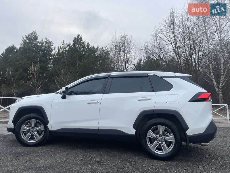 Позашляховик / Кросовер Toyota RAV4 2023 в Києві