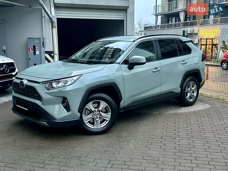 Внедорожник / Кроссовер Toyota RAV4 2023 в Киеве