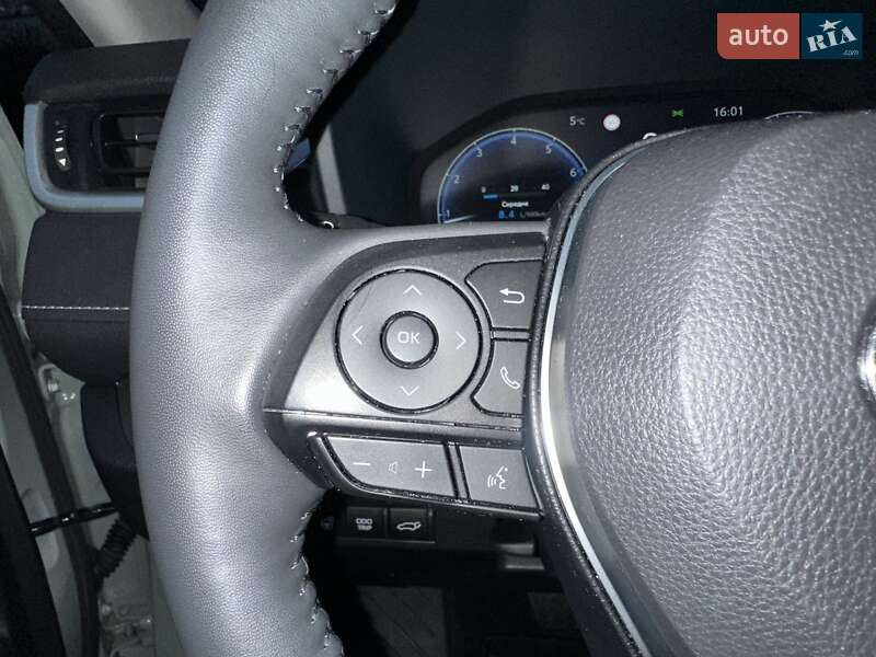 Внедорожник / Кроссовер Toyota RAV4 2023 в Киеве