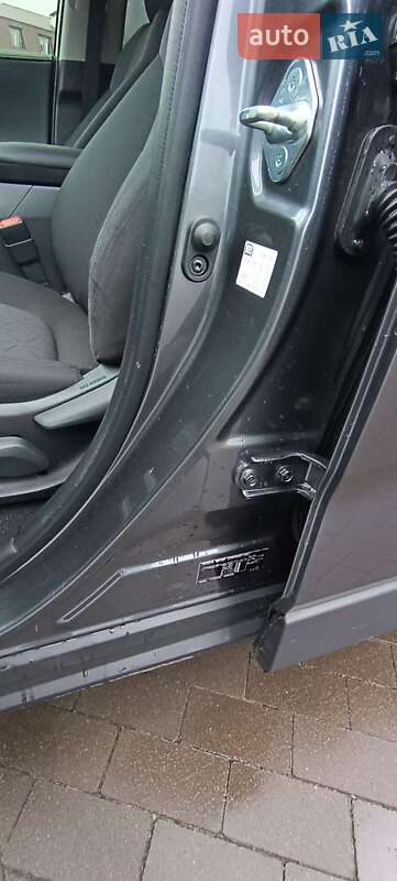 Внедорожник / Кроссовер Toyota RAV4 2021 в Киеве