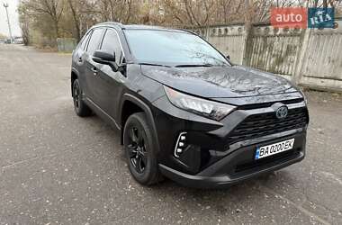 Внедорожник / Кроссовер Toyota RAV4 2021 в Киеве