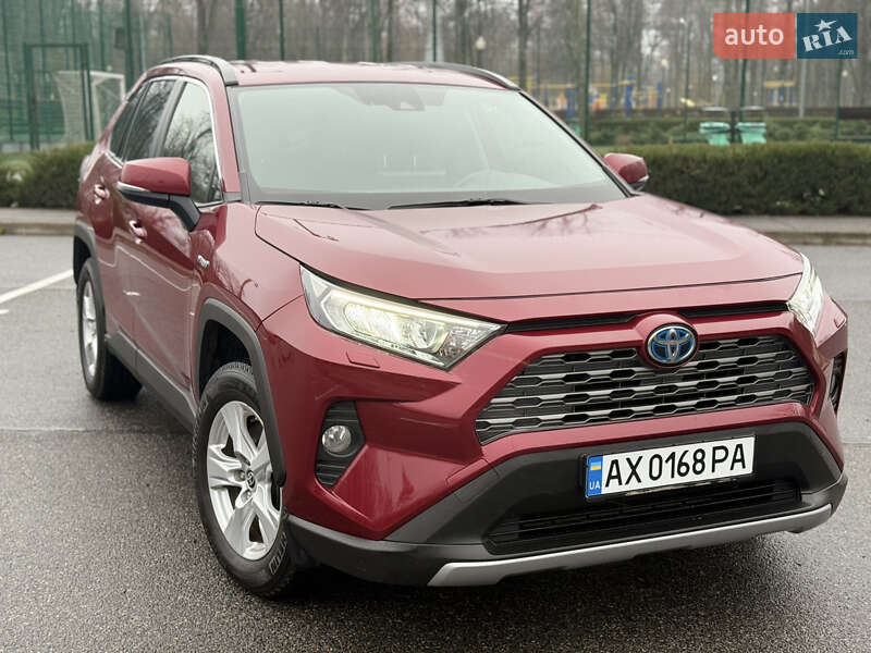 Внедорожник / Кроссовер Toyota RAV4 2019 в Харькове