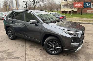 Внедорожник / Кроссовер Toyota RAV4 2023 в Киеве