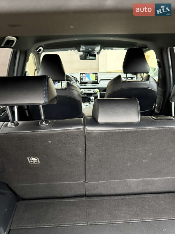 Внедорожник / Кроссовер Toyota RAV4 2019 в Киеве фото 27 Внедорожник / Кроссовер Toyota RAV4 2019 в Киеве