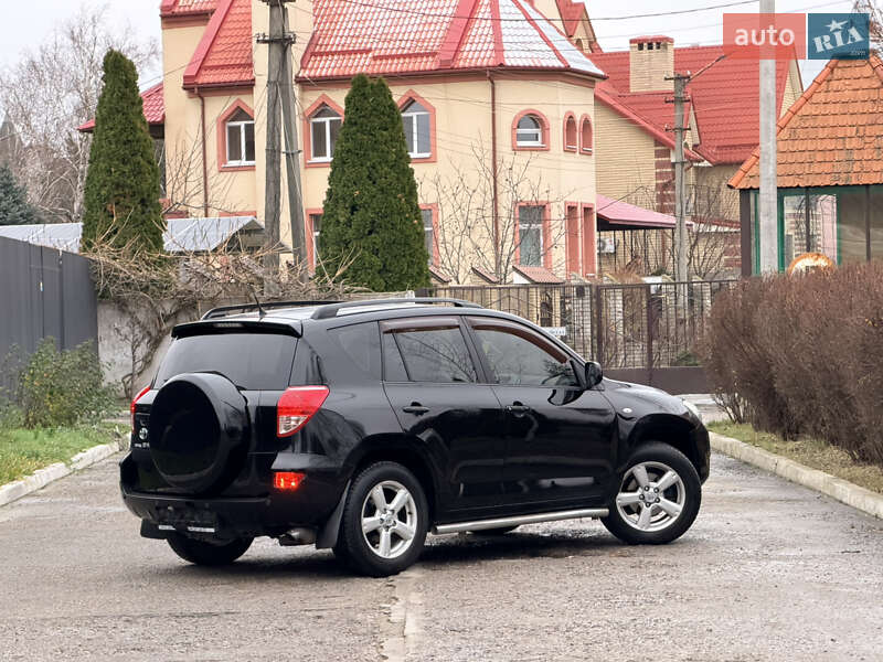 Внедорожник / Кроссовер Toyota RAV4 2007 в Днепре
