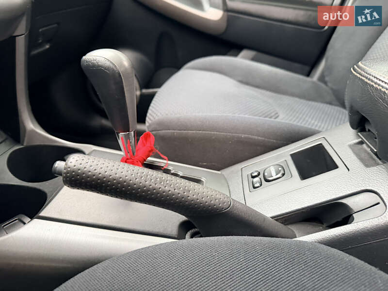 Внедорожник / Кроссовер Toyota RAV4 2007 в Днепре