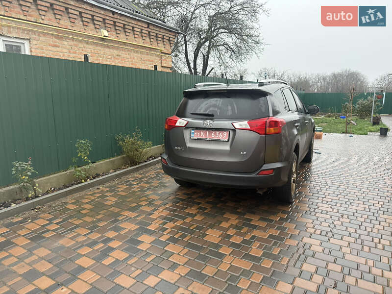 Позашляховик / Кросовер Toyota RAV4 2014 в Новомиргороді