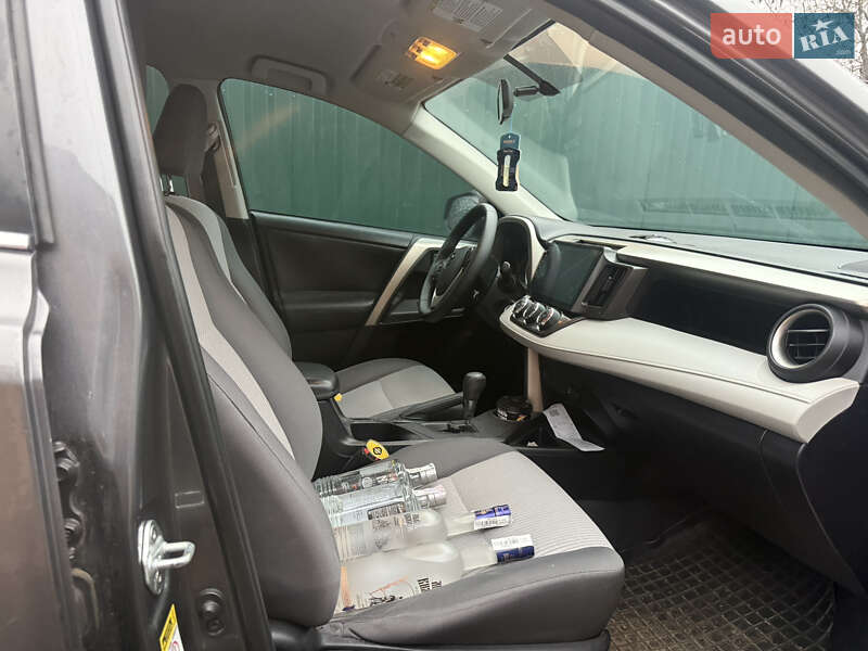 Позашляховик / Кросовер Toyota RAV4 2014 в Новомиргороді