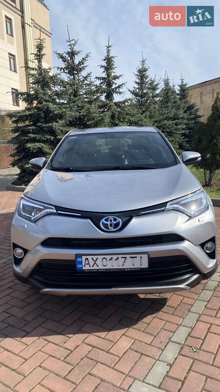 Внедорожник / Кроссовер Toyota RAV4 2016 в Харькове