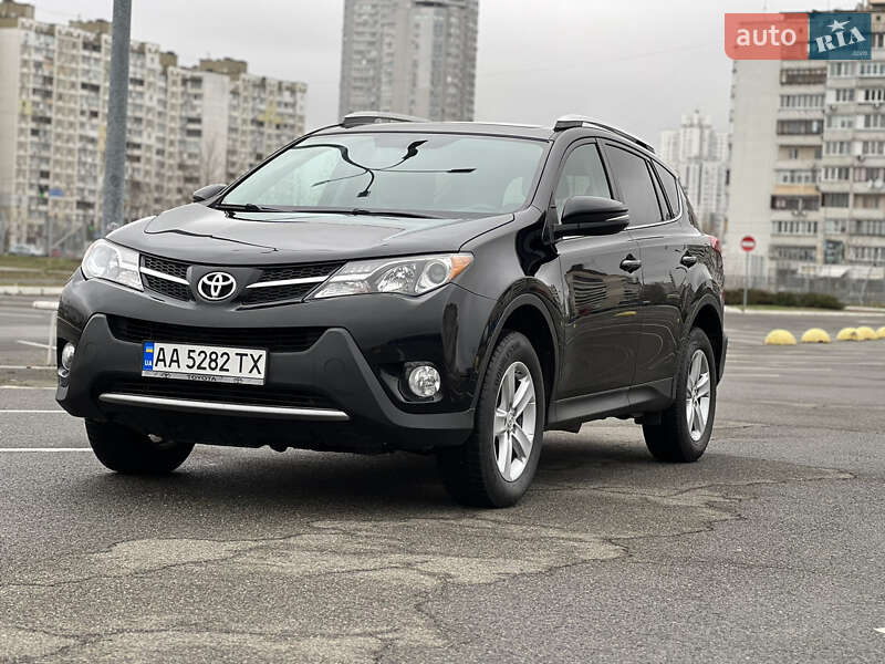 Позашляховик / Кросовер Toyota RAV4 2014 в Києві