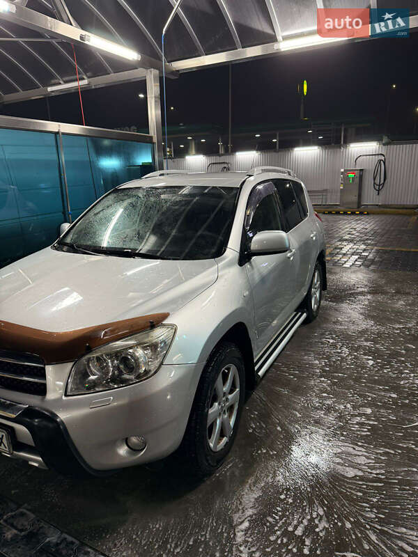 Внедорожник / Кроссовер Toyota RAV4 2007 в Николаеве