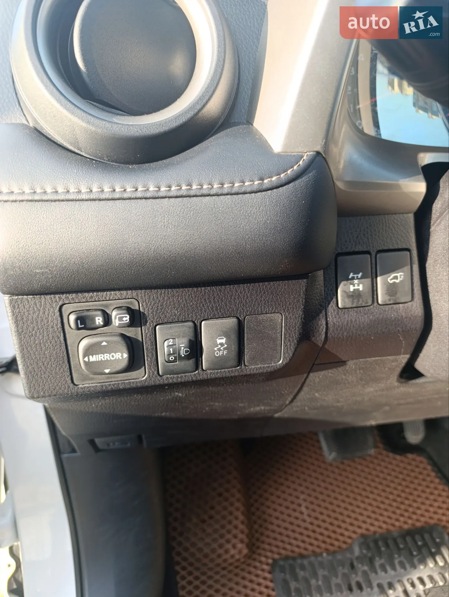 2015 Toyota RAV 4 - мініатюра 25