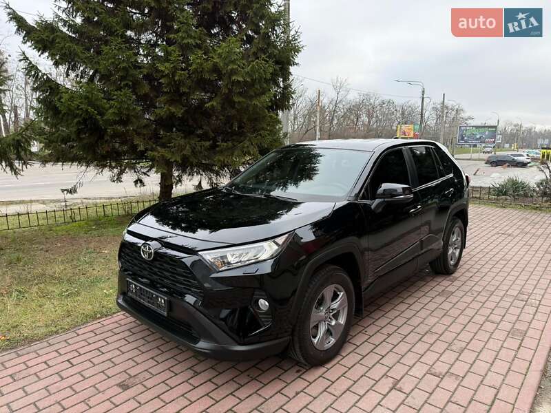 Toyota RAV4 2021