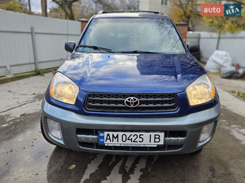 Внедорожник / Кроссовер Toyota RAV4 2003 в Бердичеве