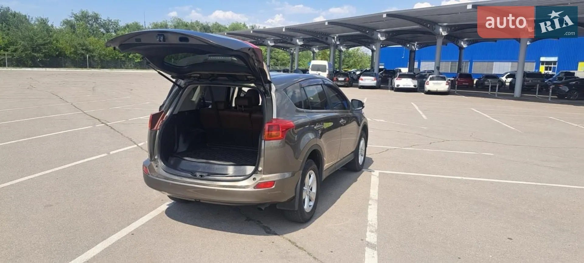 2013 Toyota RAV 4 - мініатюра 9