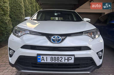 Внедорожник / Кроссовер Toyota RAV4 2017 в Киеве
