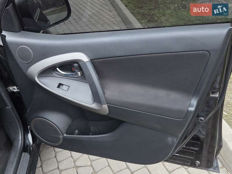 Внедорожник / Кроссовер Toyota RAV4 2010 в Днепре фото 7 Внедорожник / Кроссовер Toyota RAV4 2010 в Днепре