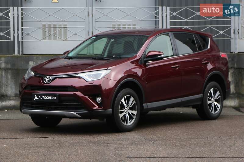 Позашляховик / Кросовер Toyota RAV4 2016 в Києві