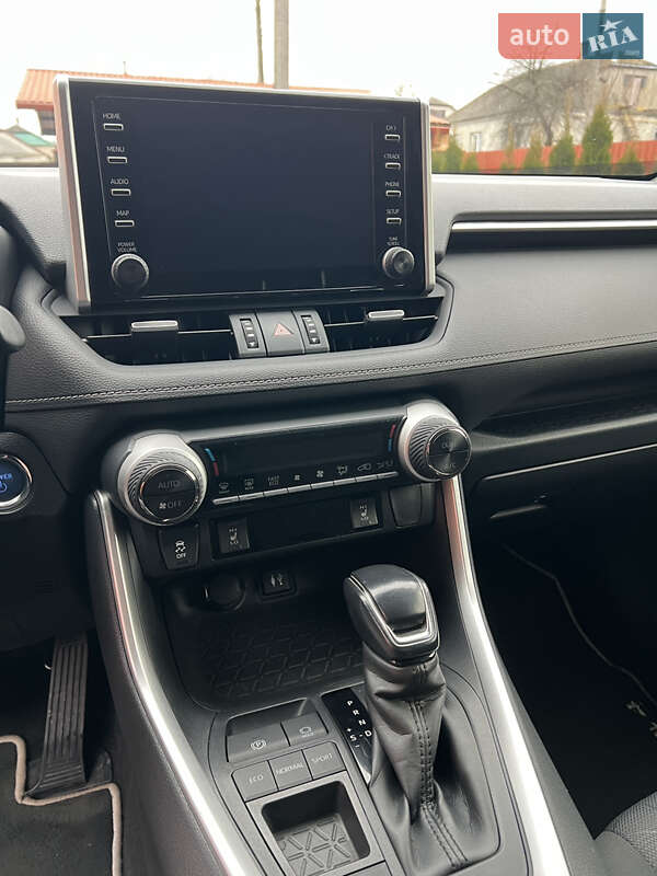 Внедорожник / Кроссовер Toyota RAV4 2019 в Луцке фото 18 Внедорожник / Кроссовер Toyota RAV4 2019 в Луцке