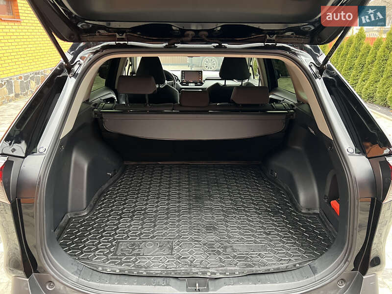 Внедорожник / Кроссовер Toyota RAV4 2019 в Луцке фото 25 Внедорожник / Кроссовер Toyota RAV4 2019 в Луцке