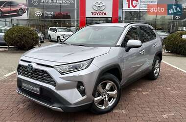 Внедорожник / Кроссовер Toyota RAV4 2020 в Хмельницком